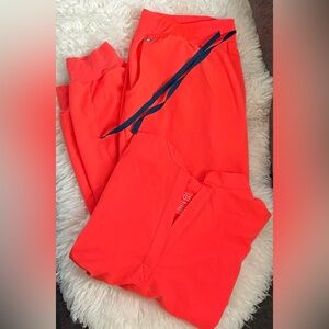 FIGS Winning Red Rafaela Scrub top & Jogger Pants Size XXL